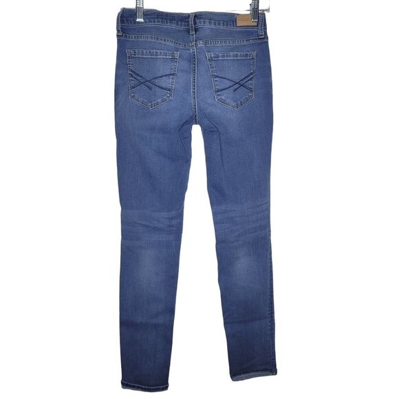 Aeropostale Women's Sz 2 Skinny Medium Wash Low Rise Distressed Blue Denim Jeans - Picture 8 of 8